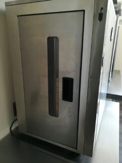 Bradley Professional Smoker BS1019 / Elektro Räucherofen 10 Bradley Professional Smoker BS1019 / Elektro Räucherofen -Barbecue Serien Geschäft 20092 bradley smoker bs1019 seitliche tuer