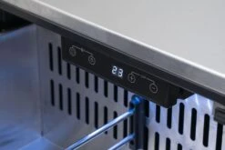 BULL Premium Outdoor Schubladen-Kühlschrank Mit LED Kontrollpanel, IPX4 Spritzwassergeschützt 15 BULL Premium Outdoor Schubladen-Kühlschrank Mit LED Kontrollpanel, IPX4 Spritzwassergeschützt -Barbecue Serien Geschäft 22280 BULL Schubladen Kuehlschrank LED P 6 1613487088