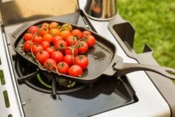 Napoleon Gusseiserne Pfanne Mit Holz Untersetzer - Auslaufartikel 7 Napoleon Gusseiserne Pfanne Mit Holz Untersetzer - Auslaufartikel -Barbecue Serien Geschäft 56008 Napoleon Gusseiserne Pfanne