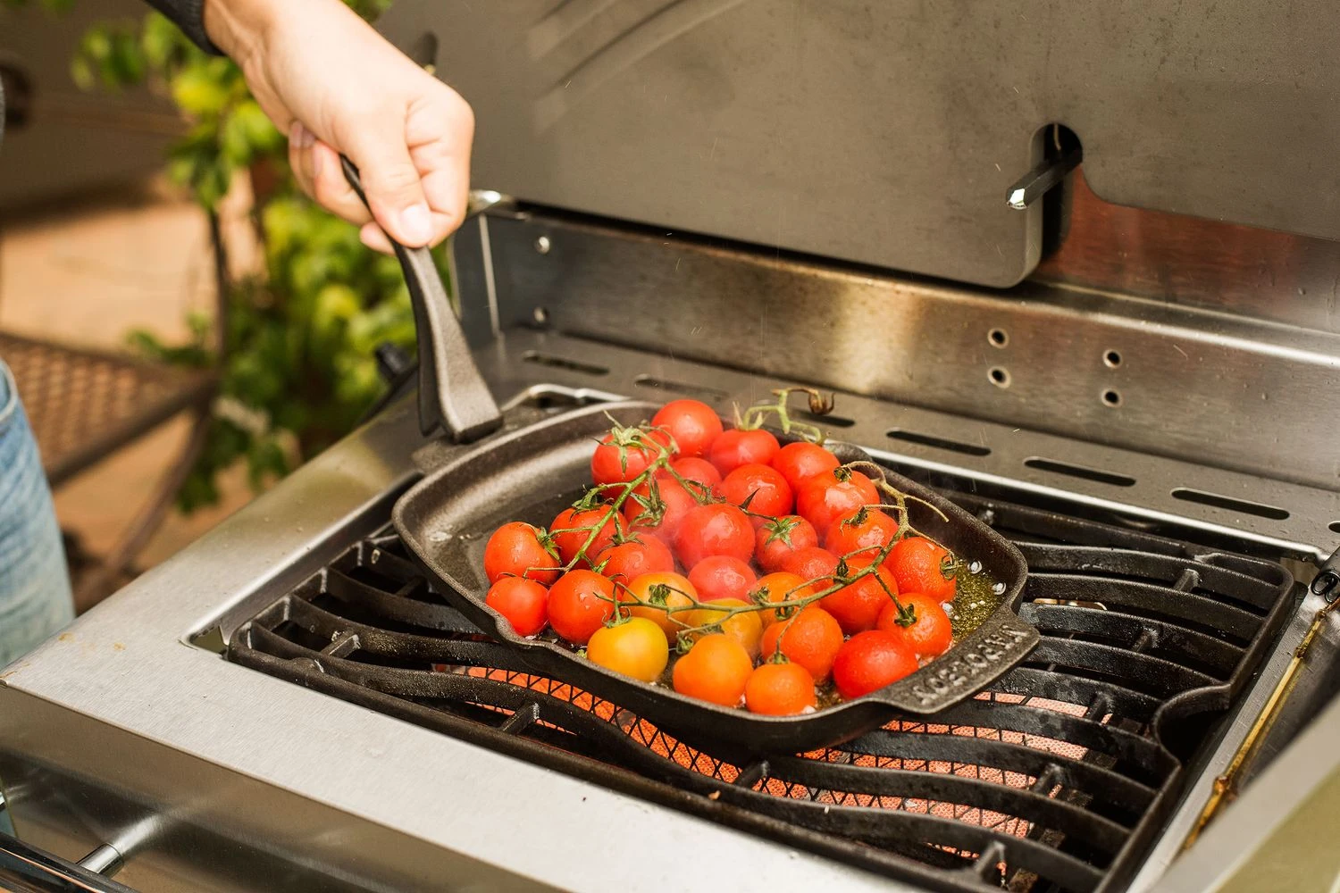 Napoleon Gusseiserne Pfanne Mit Holz Untersetzer - Auslaufartikel 5 Napoleon Gusseiserne Pfanne Mit Holz Untersetzer - Auslaufartikel – Bild 4