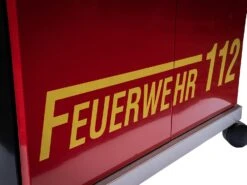 Grillfürst G510G 5-Brenner Gasgrill Mit Hochtemperaturbrenner Und Gusseisen Rosten - Feuerwehr Edition 28 Grillfürst G510G 5-Brenner Gasgrill Mit Hochtemperaturbrenner Und Gusseisen Rosten - Feuerwehr Edition -Barbecue Serien Geschäft G510G FW Feuerwehrgrill Foto freigestellt 30