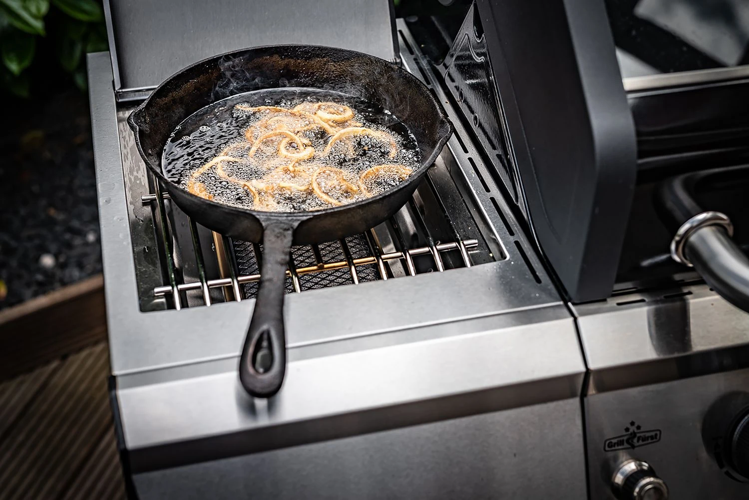 Grillfürst G620E 6-Brenner Gasgrill Mit Hochtemperaturbrenner, Heckbrenner Und Edelstahl Rosten - X-DEAL Inkl. Zubehörpaket 19 Grillfürst G620E 6-Brenner Gasgrill Mit Hochtemperaturbrenner, Heckbrenner Und Edelstahl Rosten - X-DEAL Inkl. Zubehörpaket – Bild 17