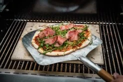 Grillfürst G620G 6-Brenner Gasgrill - 1. FC Köln Edition - Gusseisenroste 32 Grillfürst G620G 6-Brenner Gasgrill - 1. FC Köln Edition - Gusseisenroste -Barbecue Serien Geschäft Koeln Grill Edelstahlroste Pizza backen