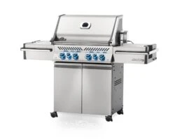 Napoleon Prestige Pro 500-3 Edelstahl Gasgrill Inkl. Drehspieß - Modell 2023 -Barbecue Serien Geschäft Napoleon Prestige Pro 500 seitlich 01 1