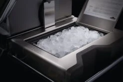 Napoleon Prestige Pro 665-3 Edelstahl Gasgrill Inkl. Drehspieß - Modell 2023 - SMART Deal Inkl. Grillfürst Grill Control Mit Companion Device Und Einstichthermometer 33 Napoleon Prestige Pro 665-3 Edelstahl Gasgrill Inkl. Drehspieß - Modell 2023 - SMART Deal Inkl. Grillfürst Grill Control Mit Companion Device Und Einstichthermometer -Barbecue Serien Geschäft Napoleon Prestige Pro 665 Eisfach