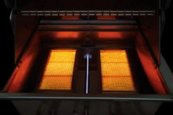 Napoleon Prestige Pro 825-3 Edelstahl Gasgrill Inkl. Drehspieß Und Bodenbeleuchtung - Modell 2023 - SMART Deal Inkl. Grillfürst Grill Control Mit Companion Device Und Einstichthermometer 37 Napoleon Prestige Pro 825-3 Edelstahl Gasgrill Inkl. Drehspieß Und Bodenbeleuchtung - Modell 2023 - SMART Deal Inkl. Grillfürst Grill Control Mit Companion Device Und Einstichthermometer -Barbecue Serien Geschäft Napoleon Prestige Pro 825 sizzle zone