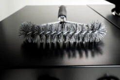 Outdoorchef Triangel Grillbürste Mit Nylonborsten, 41,5 Cm -Barbecue Serien Geschäft Outdoorchef Triangel Grillbuerste Nylonborsten Nah