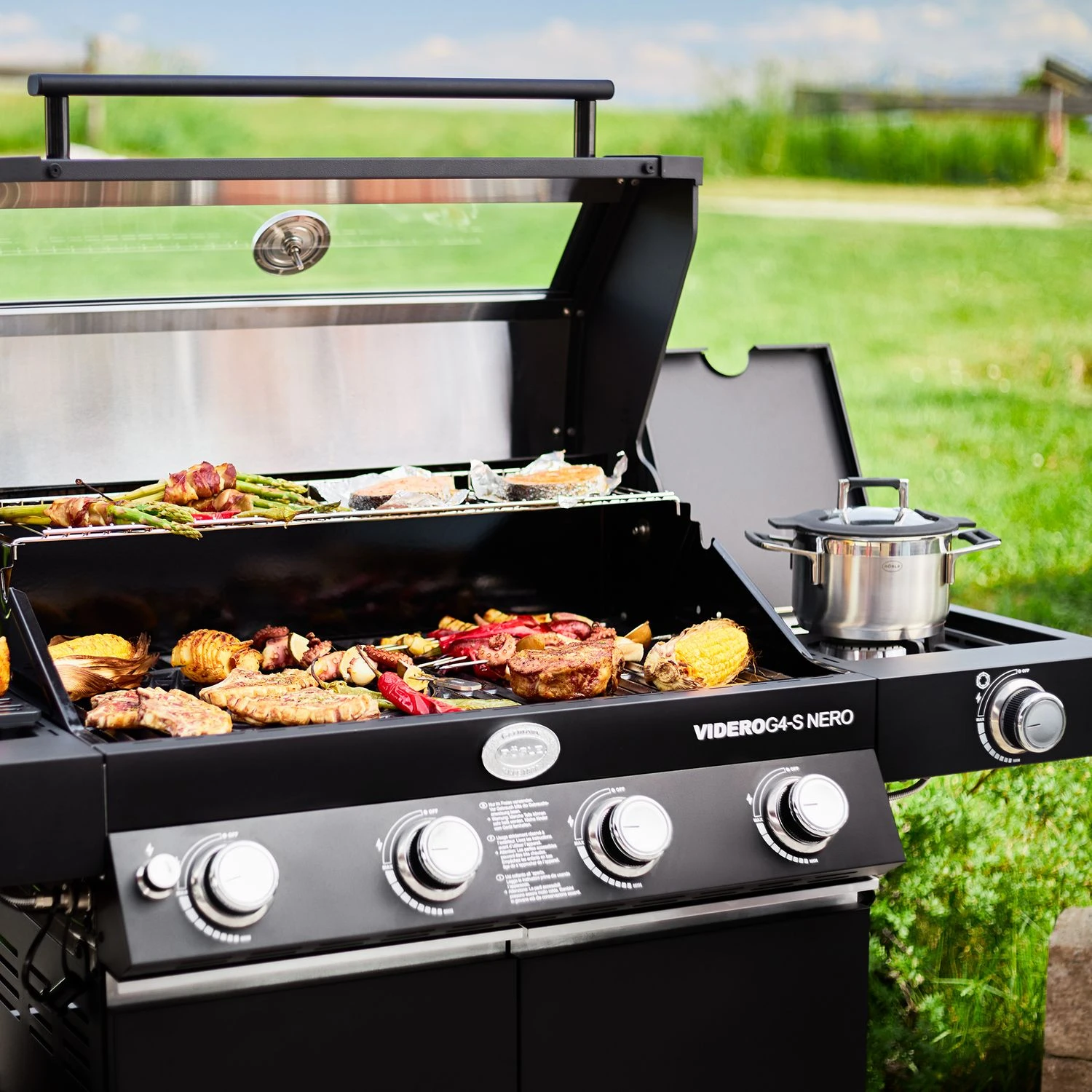 Rösle Gasgrill BBQ-Station Videro G4-S Vario+ Nero Schwarz - Modell 2023 - SMART Deal Inkl. Grillfürst Grill Control 15 Rösle Gasgrill BBQ-Station Videro G4-S Vario+ Nero Schwarz - Modell 2023 - SMART Deal Inkl. Grillfürst Grill Control – Bild 13