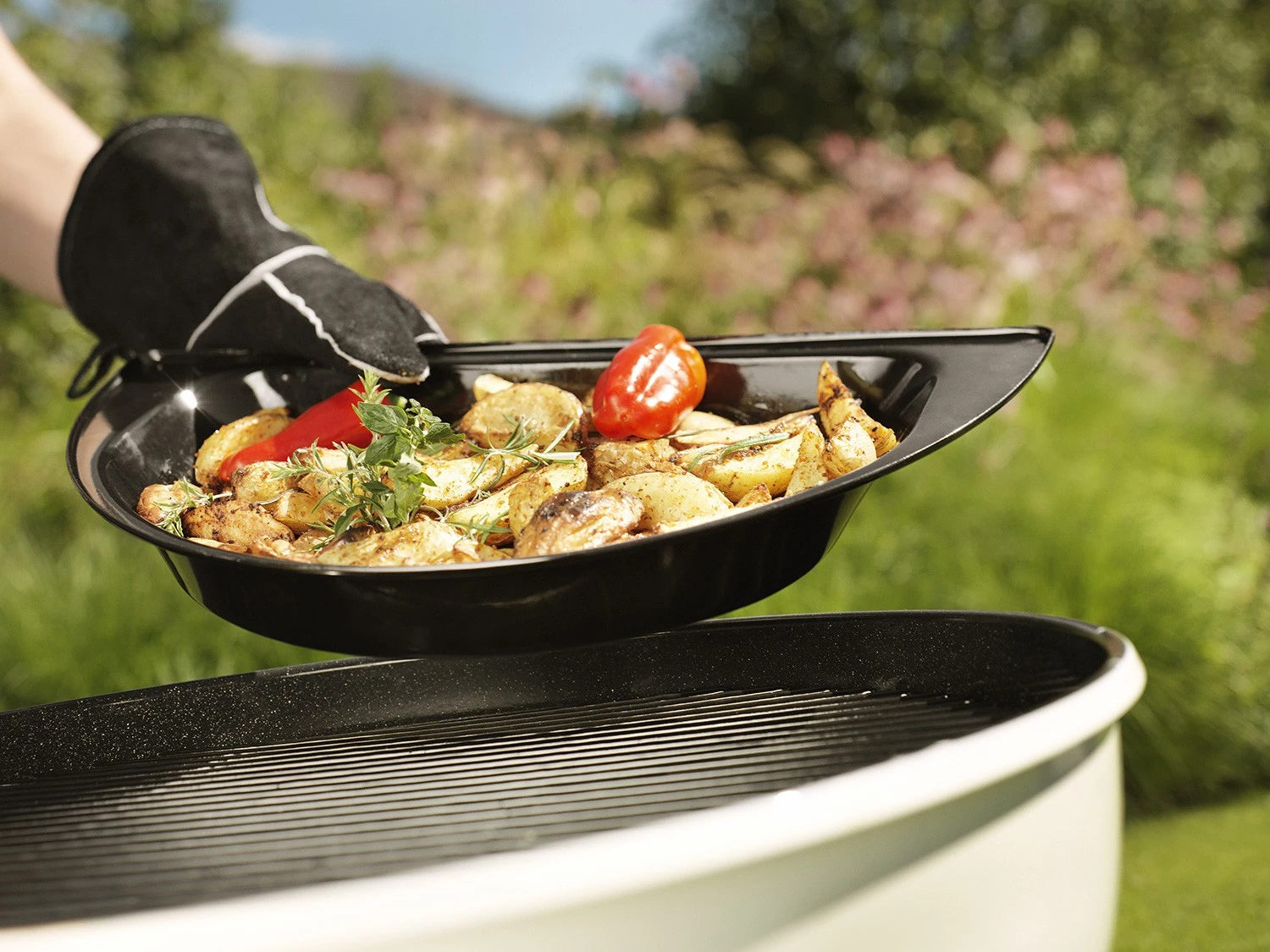 Outdoorchef Gourmet Halbmond Kochset / Grillschalen Porzellanemailliert / 2 Teilig 4 Outdoorchef Gourmet Halbmond Kochset / Grillschalen Porzellanemailliert / 2 Teilig – Bild 2