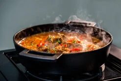 Outdoorchef Gusseisen Pfanne Ø 24 Cm 7 Outdoorchef Gusseisen Pfanne Ø 24 Cm -Barbecue Serien Geschäft outdoorchef gusspfanne grill 14 491 49